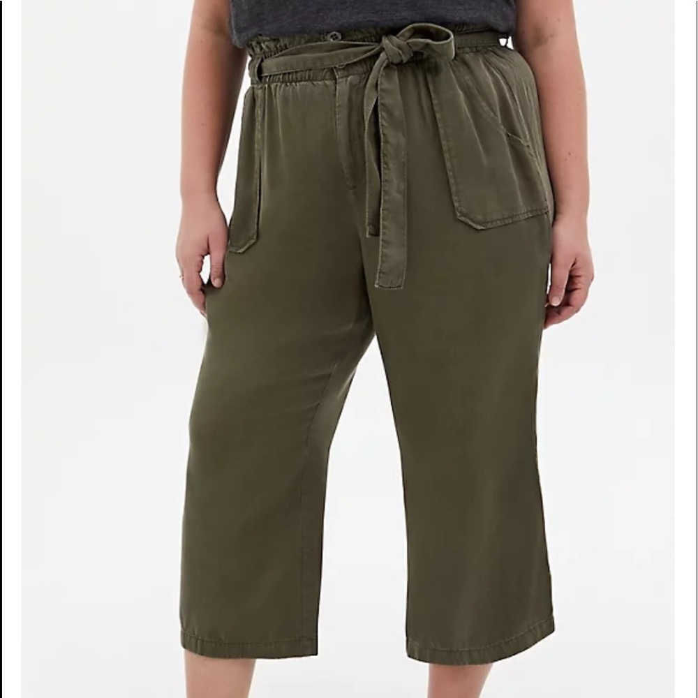 Nwt Torrid size 10 Olive Green Tencel Utility Pant